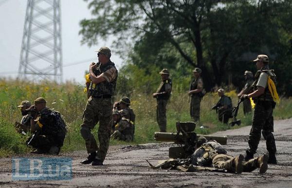 Battalion Donbas stands in the outskirts of Pervomais'k, heavy battles going on with Russian occupiers