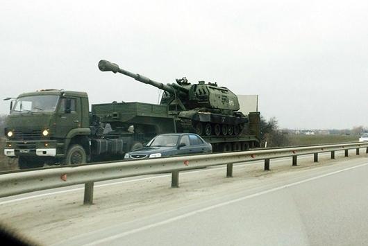 Russia pulled its troops in the North of the Crimea to the Ukraine border