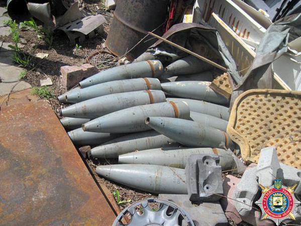 Police found 132 artillery shells in #Donbass 