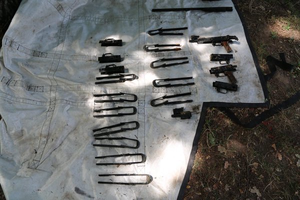 In the Goloseevsky district of Kyiv the SBU found a hiding place with the weapons from which Maidan was shot 