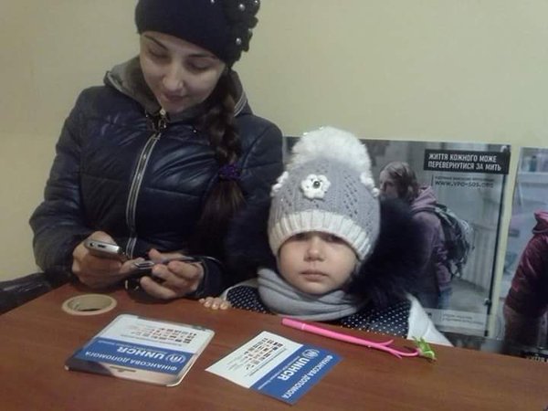 Many displaced families with kids showed up today to pick up our #winter aid vouchers in #Kharkiv region 