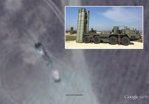 Google Earth seems to show Russian S300 missile launchers next to Ukrainian border 5-9-2014