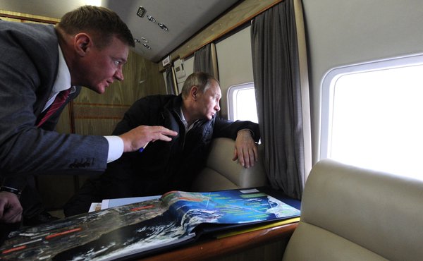 Putin flying over illegally annexed Crimea