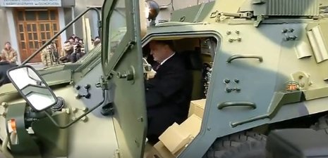 Poroshenko checked BTR-4 at plant