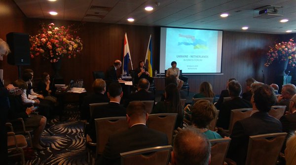 Ukraine - Netherlands Busines Forum in full swing in The Hague with Ministers @n_jaresko and Ploumen  