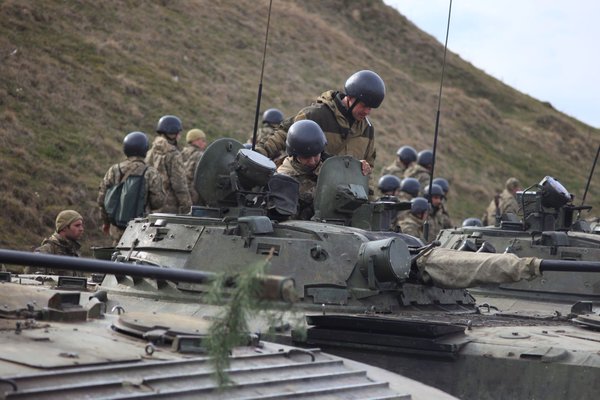 At drills Spring thunder Ukrainian military working on mistakes at Donbass