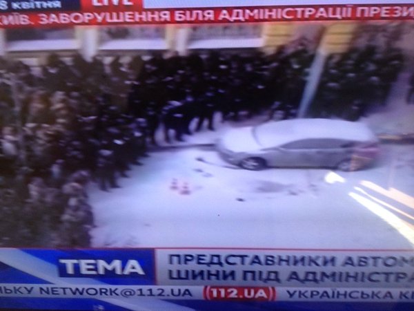 Nothing has changes in Ukraine over 2 years. Thats why 200 Automaidan activists protest. Want meet @poroshenko  