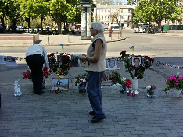 Memorial to killed activists at Preobrazhenska/Deribasivska in Odesa