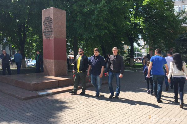 Some thugs massing at Kyiv