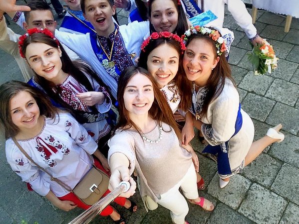 Last ring for school in Ukraine