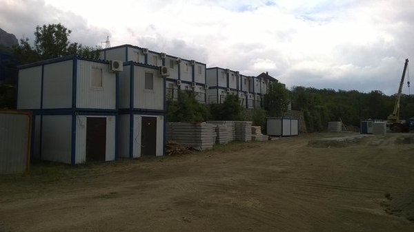 Protest in Malyi Mayak, Crimea against construction of camp for temporary workers from Russia