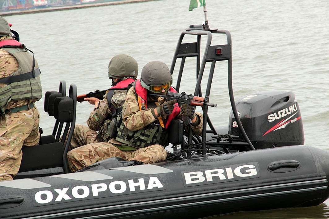 Border guards and marines drills in Mariupol