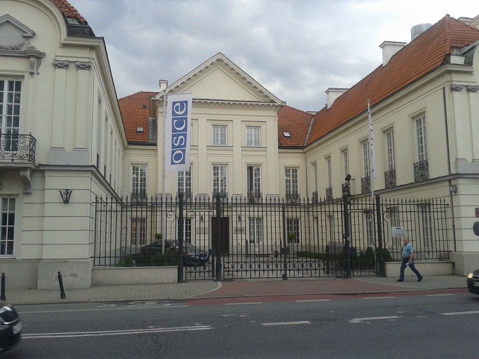 Ukrainian activists picketed the OSCE office in Warsaw
