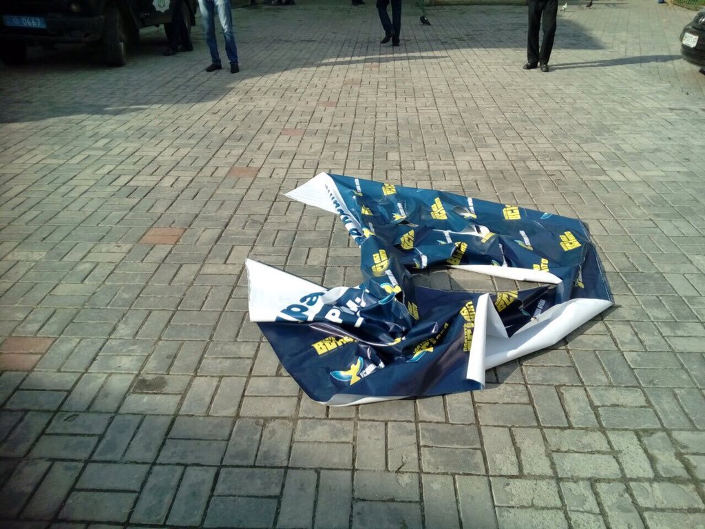 Activists dispersed forum of ex-members of Party of Region in Sumy