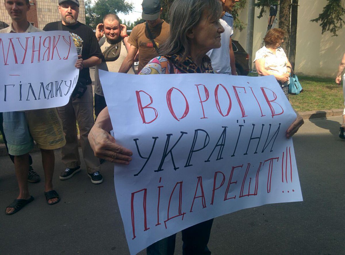 Rally anti-Communists in Kharkiv