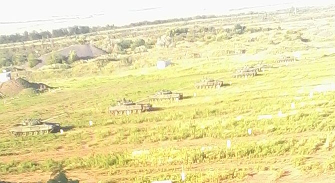 Russian tanks near Illovaysk