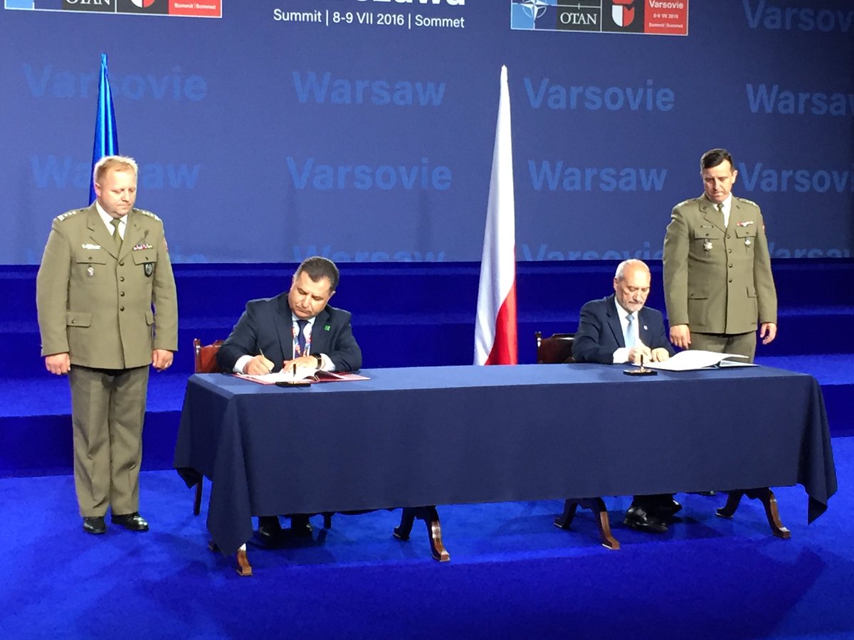 At #NATOsummit between #Ukr and #Pol signed the Protocol on military-technical cooperation 