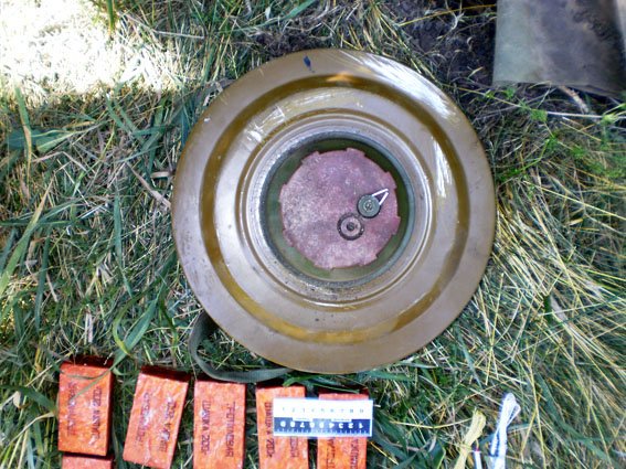 Col. Lysenko: In Bakhmut district, Donetsk region, UA police found a cache with explosives  