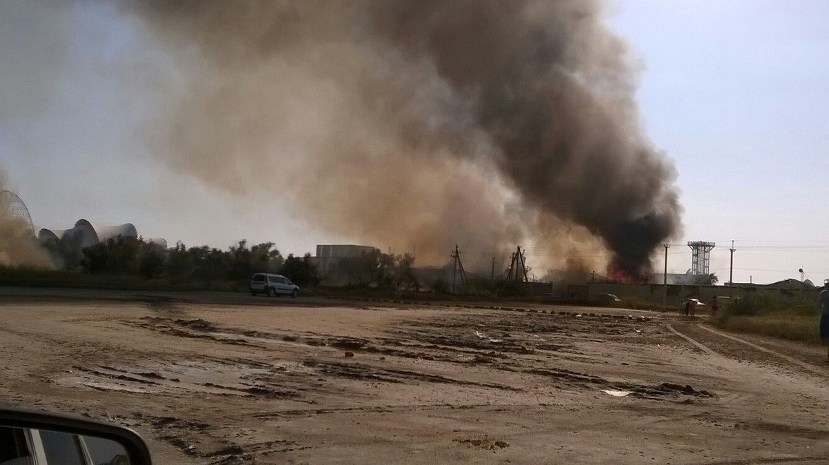 Heavy fire at Kazantip beach in Crimea