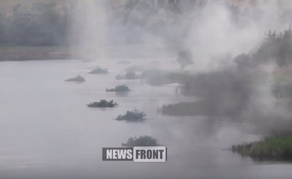 Troops in Luhansk practice crossing of river
