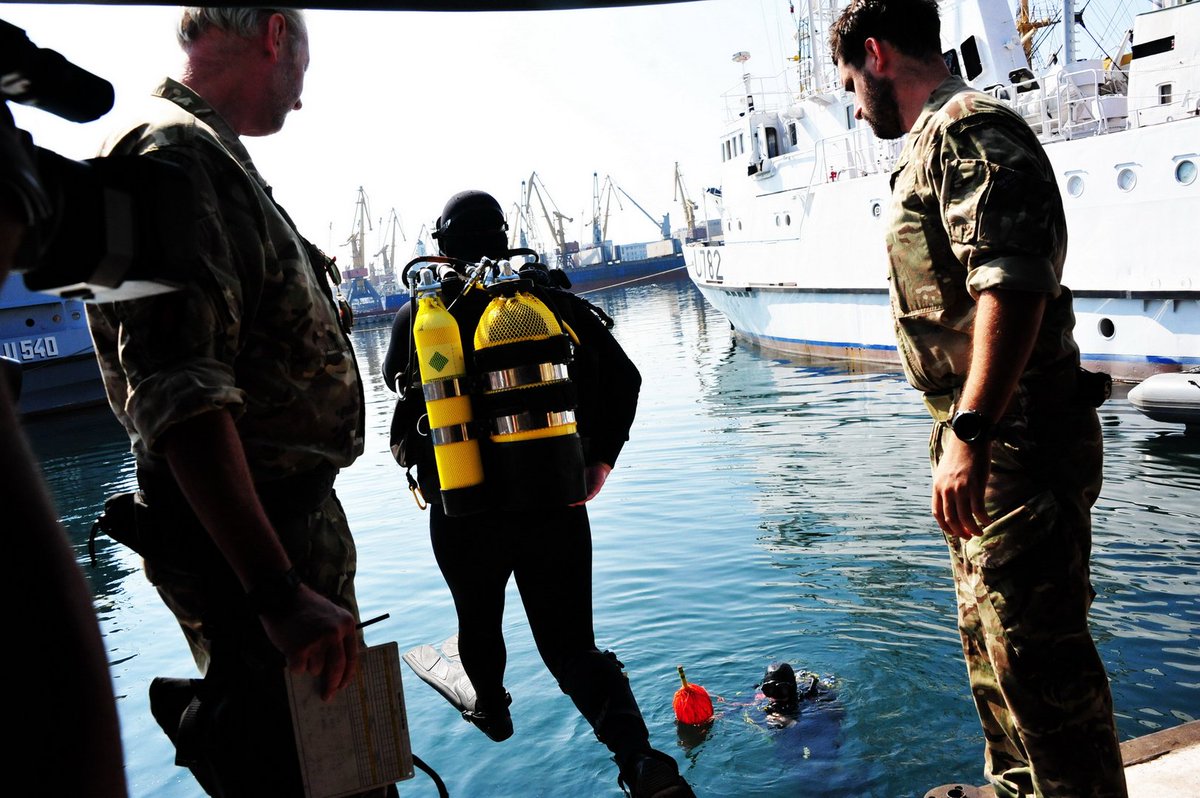 ATO spox: Military divers trained underwater explosives neutralization within Sea-Breeze-2016 mil exercises  