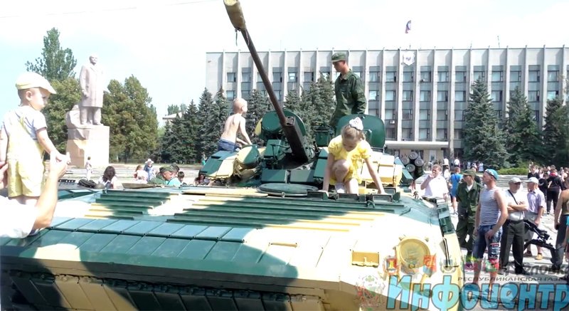 Russian airborne troops day in Horlivka