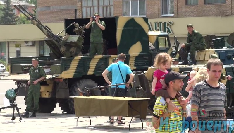 Russian airborne troops day in Horlivka