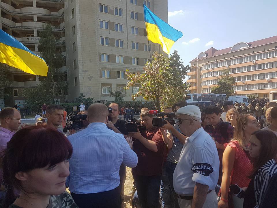 Rally near Obolon' district court of Kyiv in case of Tornado fighters