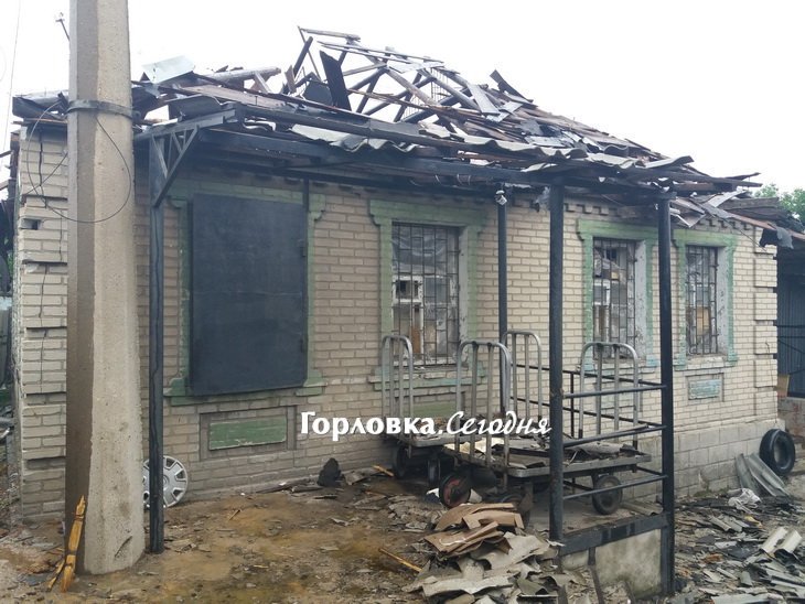 Damaged school in Horlivka in night shelling