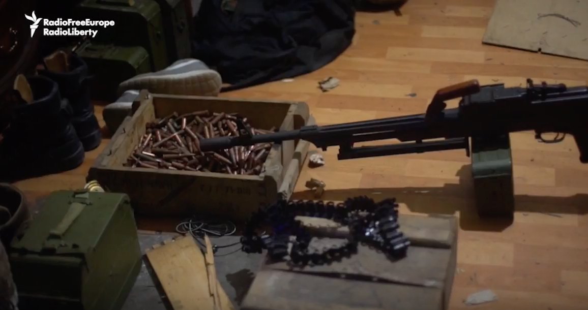 Heavy fighting between Ukrainian and Russian forces  in Mariinka  