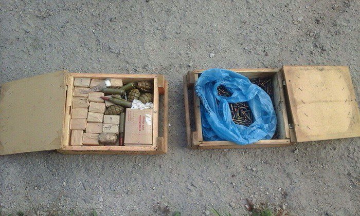 Col. Oleksandr Motuzyanyk: In Luhansk region, SBU found a cache with 2.5 k ammo  and  a dozen of grenades  