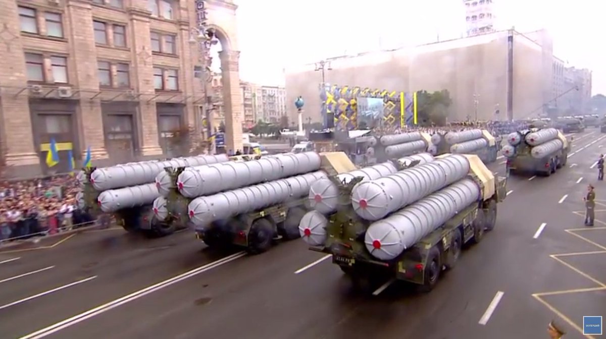 SAM On parade in Kyiv: Osa, Buk-m1, S-300PS  