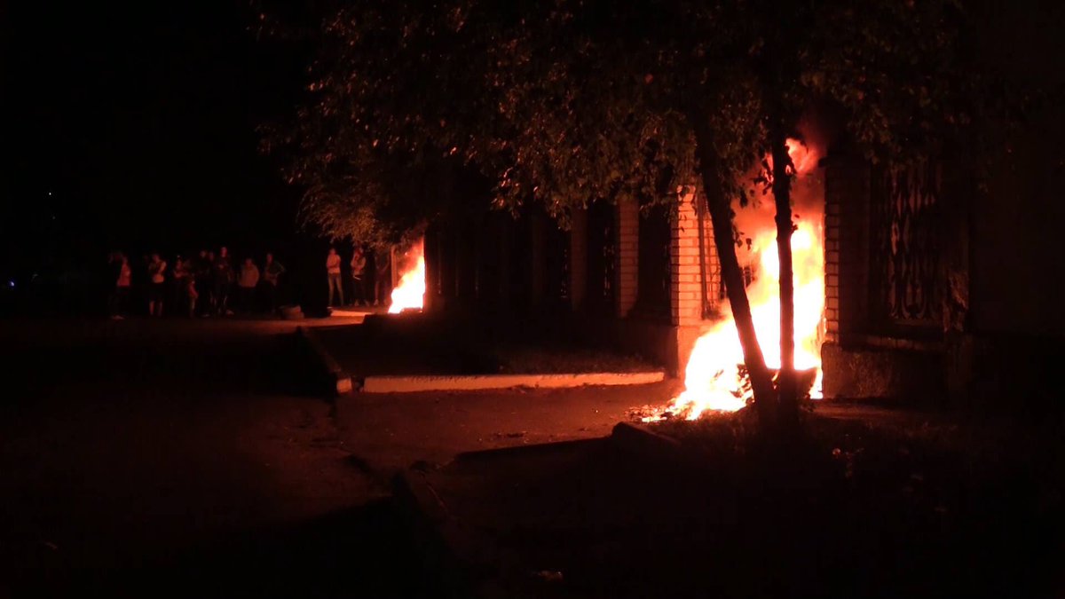 Riots in Krive Ozero after police killed local citizen