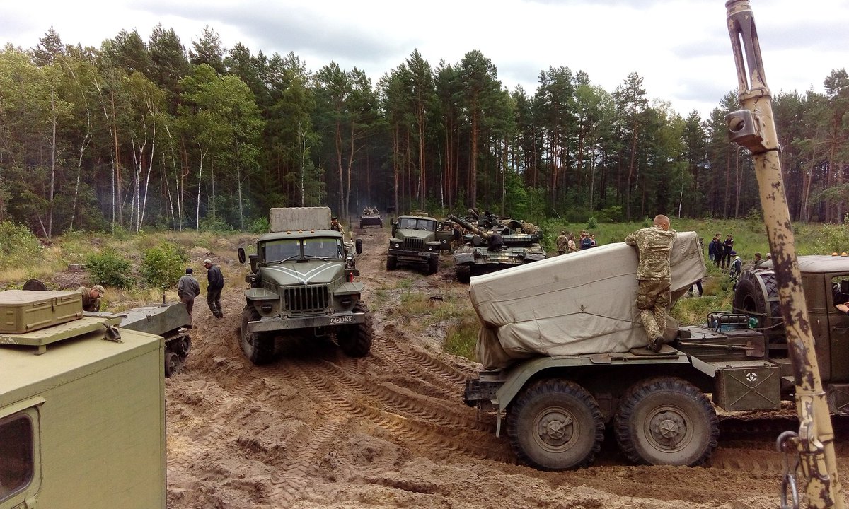 Tanks and troops belonging to 25th Independent Dnipro Airborne Brigade on the move somewhere in Ukraine.  