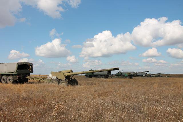 Ukraine: Training of the separate artillery brigade of Pivden took place on Shyrokyi Lan ground in the Mykolaiv region.  
