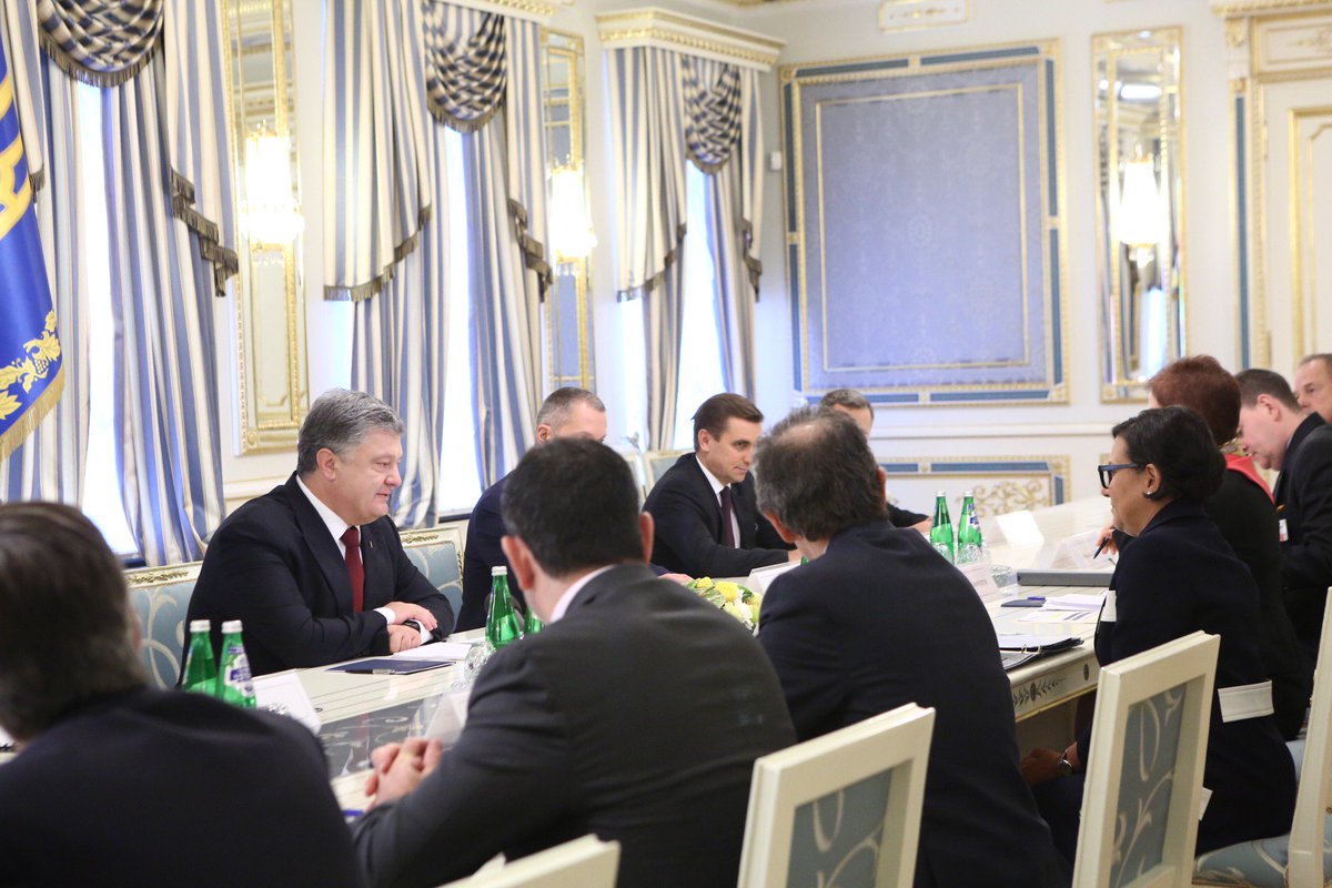 Today @PennyPritzker and President @poroshenko announced the conclusion of a $1 billion loan guarantee to Ukraine  