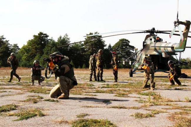 Airborne troops drill in Dnipro region