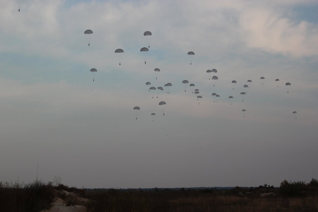 Col. Lysenko: UA paratroopers completed brigade tactical military exercises  