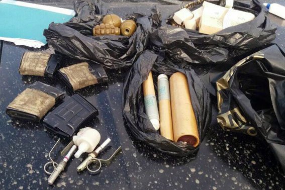 ATO spox: In Yasynuvata district of Donetsk region, UA police confiscated an arsenal from a car heading from frontline area  