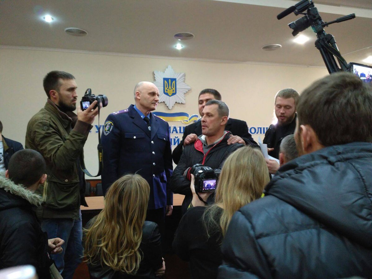 Activists protesting new head of police stormed Cherkasy police HQ 