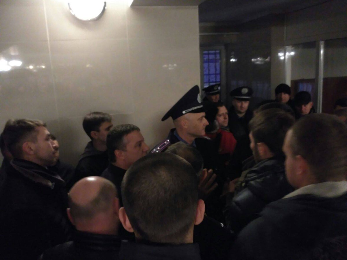 Activists protesting new head of police stormed Cherkasy police HQ 
