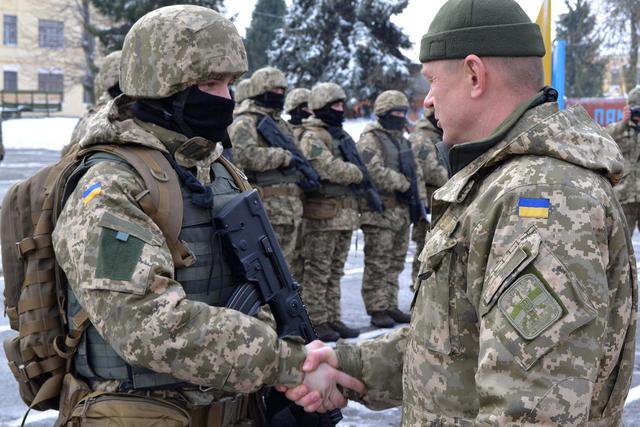 35 instructors graduated from the Training Center of the Special Operations Forces of the Ukrainian army in Khmelnytskyi today, Nov. 15.  