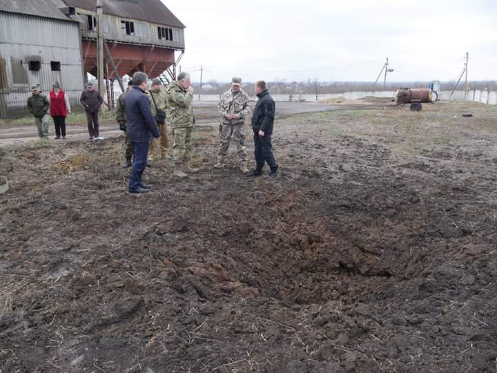 Maryinka: Damaged grain storage