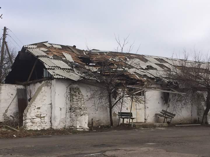 Maryinka: Damaged grain storage