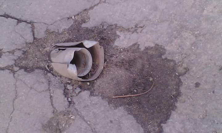 Krasnohorivka photos: GRAD missiles parts just on the road