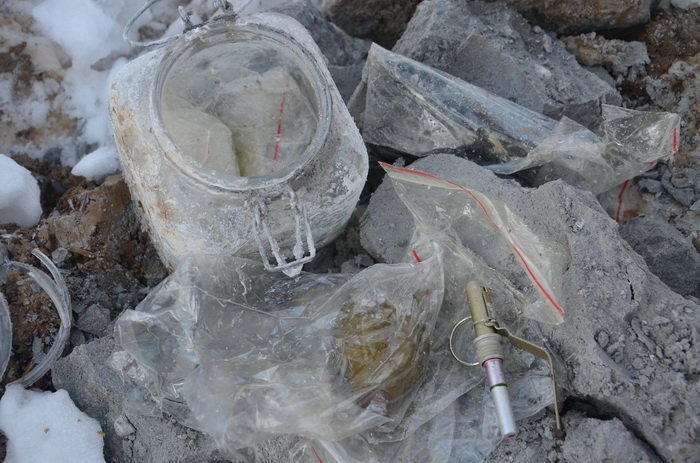 #СБУ виявила три схованки зі зброєю та боєприпасами на околиці Івано-Франківська  