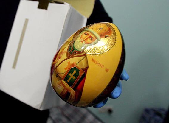 Police found an apartment with ex-PM Azarov stuff in Kyiv