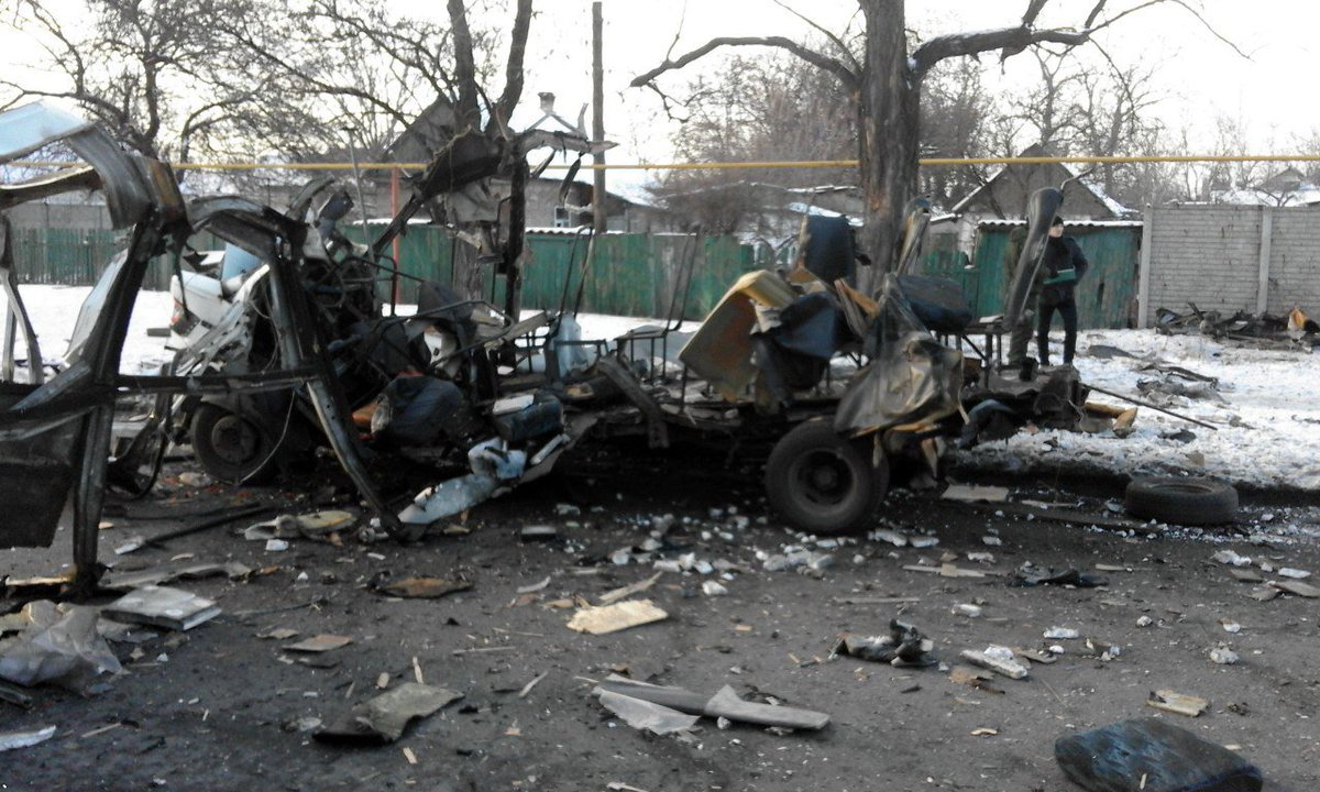 Van destroyed after heavy explosion in Western Donetsk, cause not clear