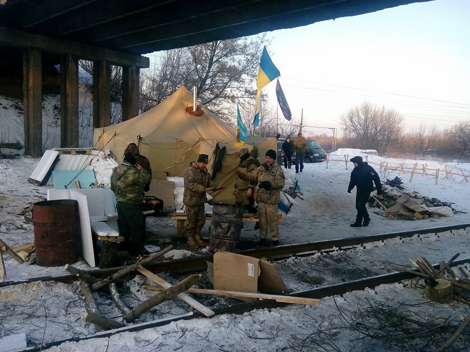 Blockade of occupied territories of Donbas is ongoing amid rumors of  police crackdown