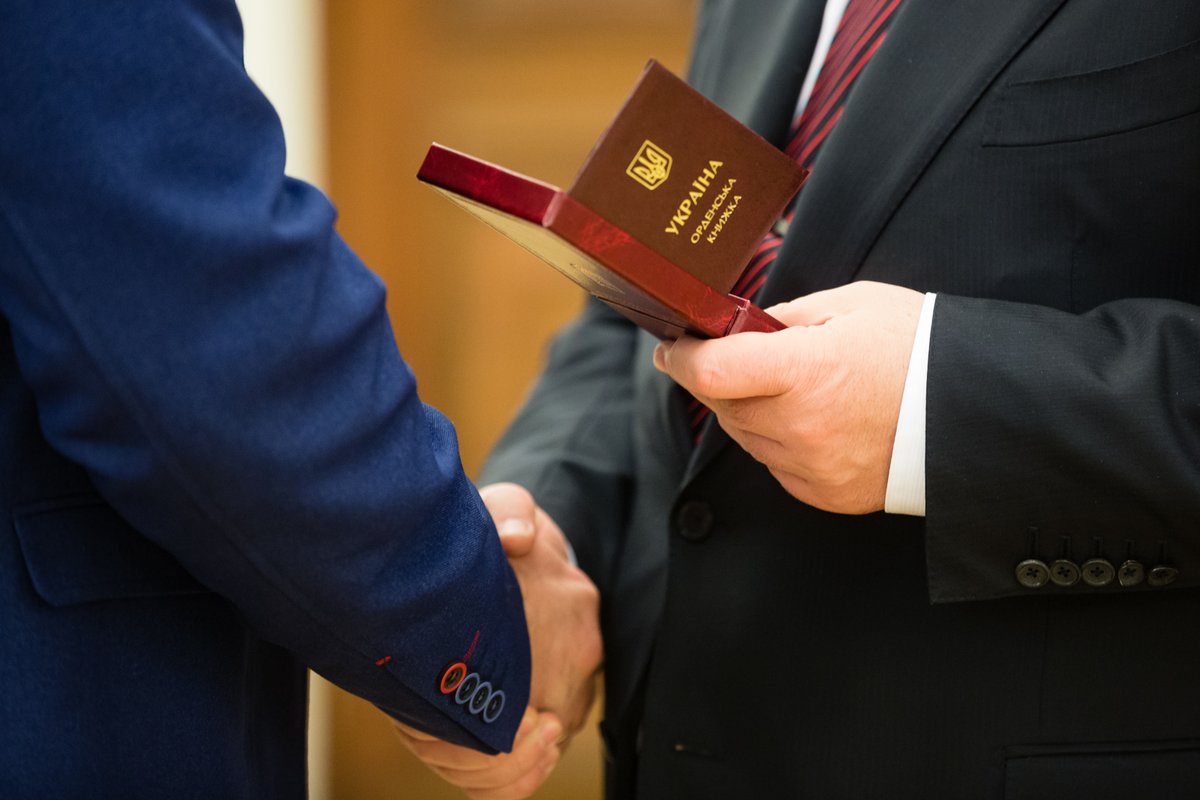 President awarded servicemen of the 72nd brigade: You are the “Black brigade” for them  and  a brave army for us  